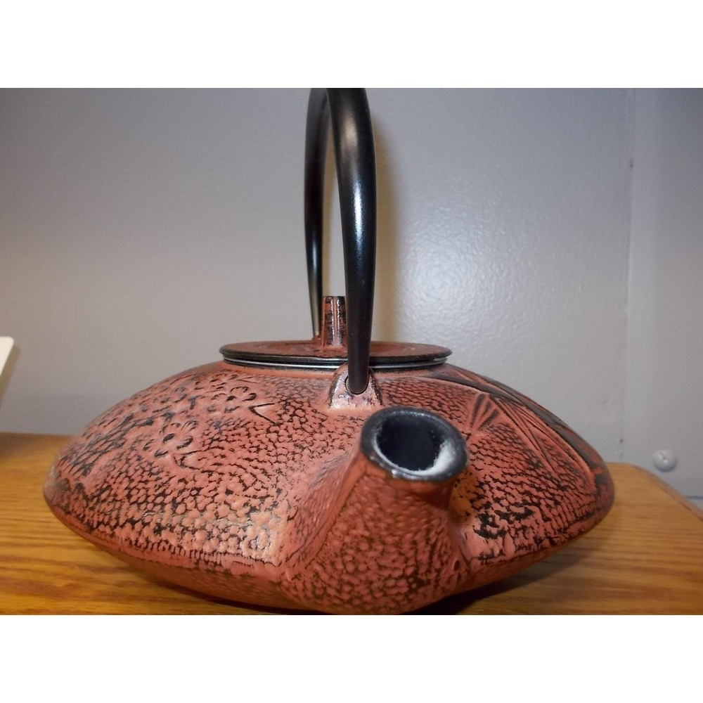 Vintage Japanese Cast Iron Teapot Tetsubin Tree Design Leaf Lid with Infuser